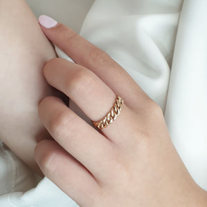 Chain ring In Solid Gold