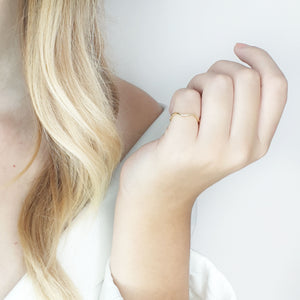 Wave ring in solid gold