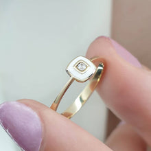 Load image into Gallery viewer, Minimalist square diamond ring
