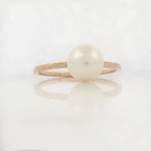 Load image into Gallery viewer, Akoya Sea Pearl Gold Ring
