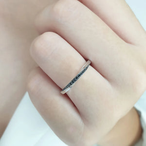 Black Diamond Mobius Ring