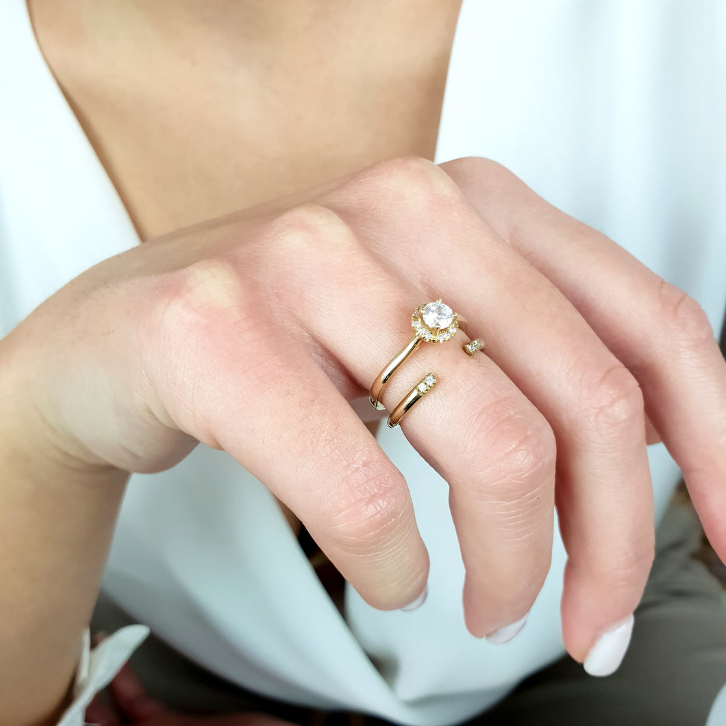 Matching ring with diamonds