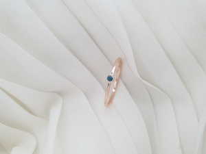 Sapphire solitaire ring in solid gold