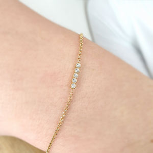 Diamond bracelet in solid gold