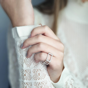 Shape Ring In Solid Gold