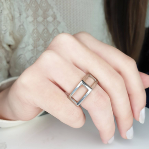 Shape Ring In Solid Gold