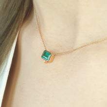 Load image into Gallery viewer, Emerald Necklace With Diamond
