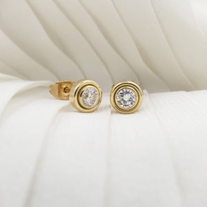 Stud diamond earrings