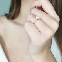 Load image into Gallery viewer, Akoya Sea Pearl Gold Ring
