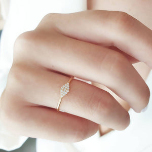 Rhombus diamond ring