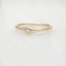 Load image into Gallery viewer, Diamond ring in solid gold
