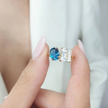 Load image into Gallery viewer, Ring With Malachite White And London Blue Topaz

