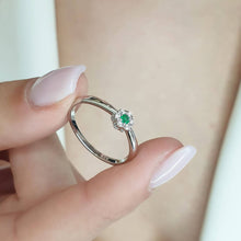 Load image into Gallery viewer, Rossete emerald diamond ring
