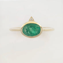 Load image into Gallery viewer, Gold Emerald Ring With Diamond
