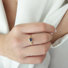 Load image into Gallery viewer, Gold Sapphire Ring
