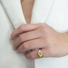 Load image into Gallery viewer, Oval Signet Ring Made of Real Solid Gold
