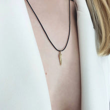 Load image into Gallery viewer, Gold Feather Necklace
