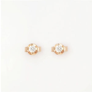 Natural diamond stud earrings