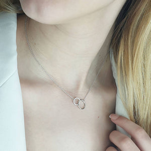 Interlocking Circle Diamonds Necklace