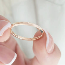 Load image into Gallery viewer, Tiny Mobius Ring With Engraved Date
