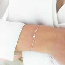 Load image into Gallery viewer, Arrow Bracelet In Solid Gold
