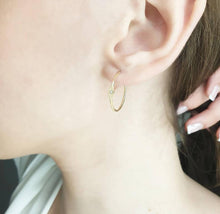 Load image into Gallery viewer, North Star Earrings With Diamond
