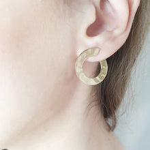 Load image into Gallery viewer, Hoop earrings
