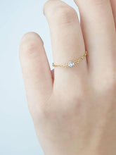 Load image into Gallery viewer, Gold Chain Ring With Diamond
