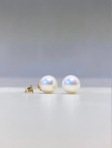 Gold Earrings With Pearls