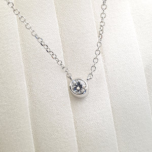 Solitaire diamond necklace