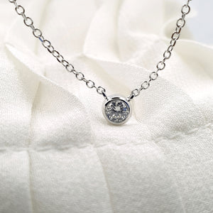 Solitaire diamond necklace